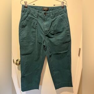 Banana Republic Authentic Chino Barrel Pant Dark Green, mid rise, Size 8